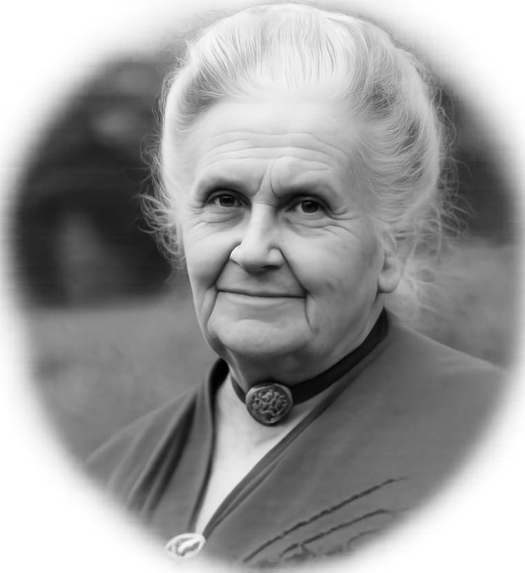 Montessori pedagoogika rajajaks oli Maria Montessori (1870-1952). Ta oli esimene naine Itaalias, kes lõpetas kirurgina Rooma Ülikooli meditsiiniteaduskonna. Koh